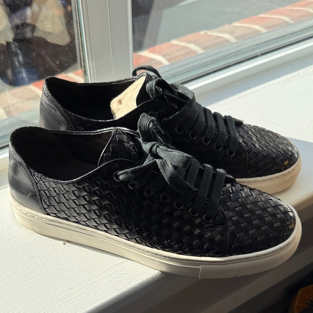 Donald Pliner woven leather sneaker